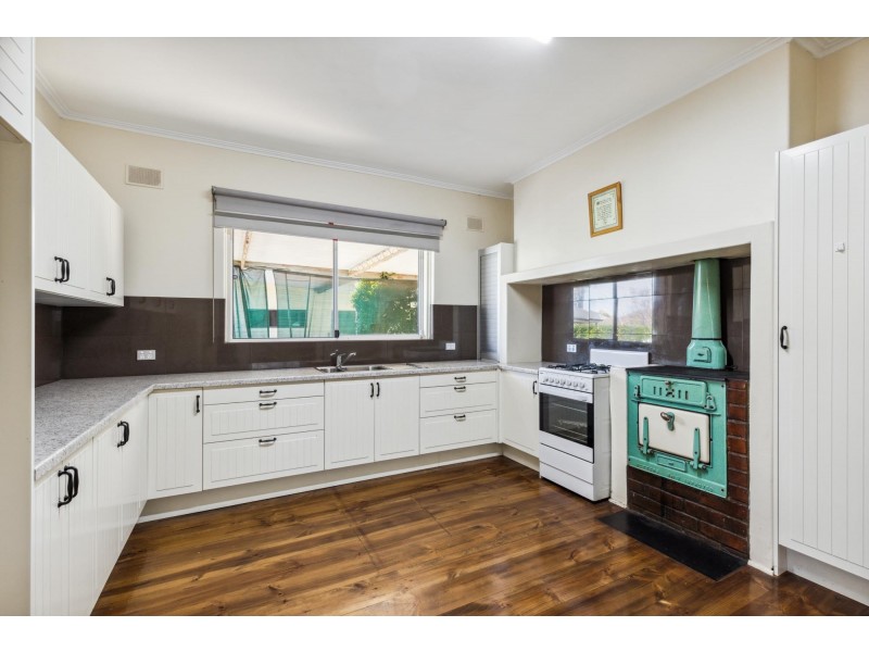 17 Dinwoodie Avenue, Clarence Gardens SA 5039