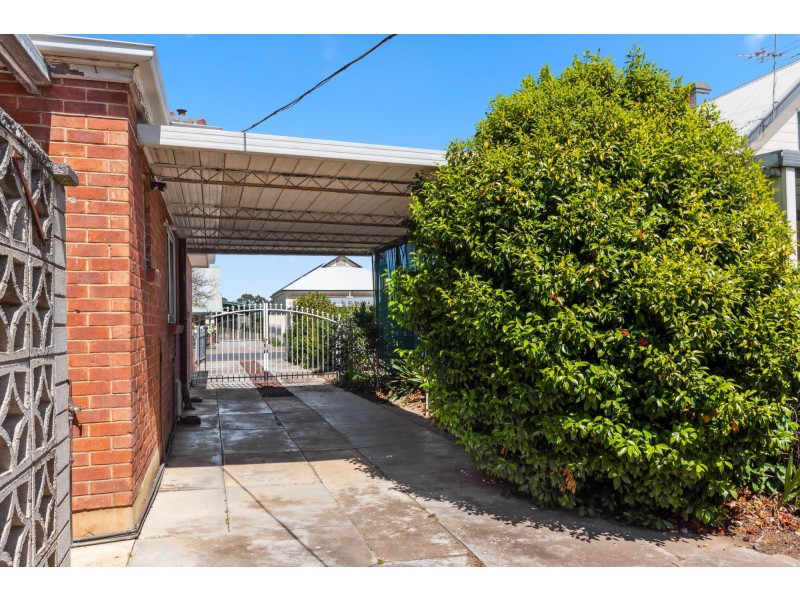 17 Dinwoodie Avenue, Clarence Gardens SA 5039