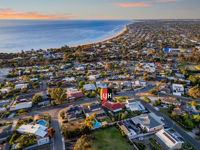 6 Ronald Crescent, Marino SA 5049