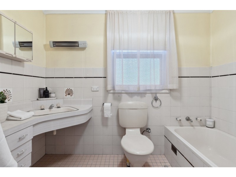 6 Ronald Crescent, Marino SA 5049