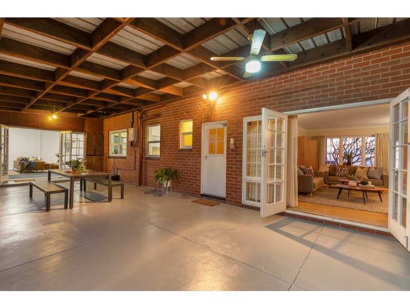 6 Ronald Crescent, Marino SA 5049