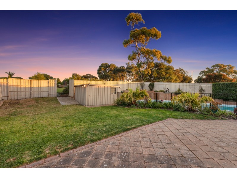 6 Ronald Crescent, Marino SA 5049