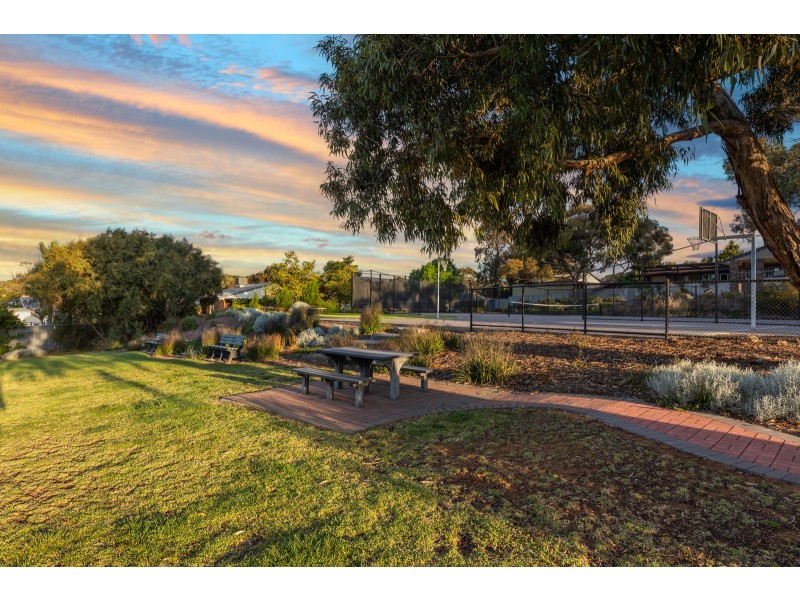 6 Ronald Crescent, Marino SA 5049