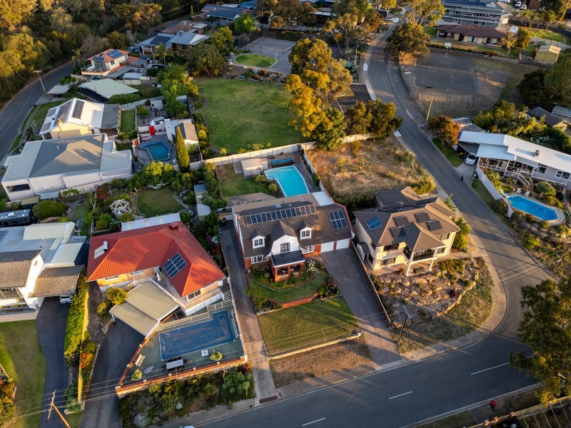 6 Ronald Crescent, Marino SA 5049