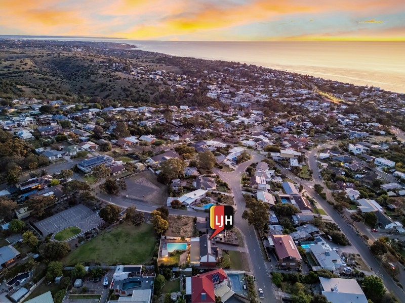 6 Ronald Crescent, Marino SA 5049