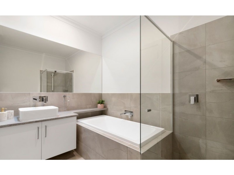 8/14 Finniss Street, Marion SA 5043