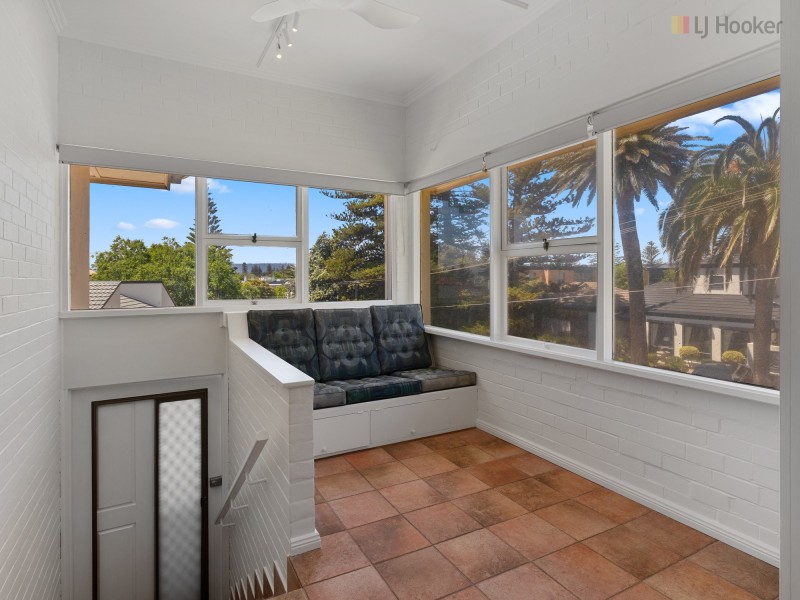 8/31 South Esplanade, Glenelg South SA 5045