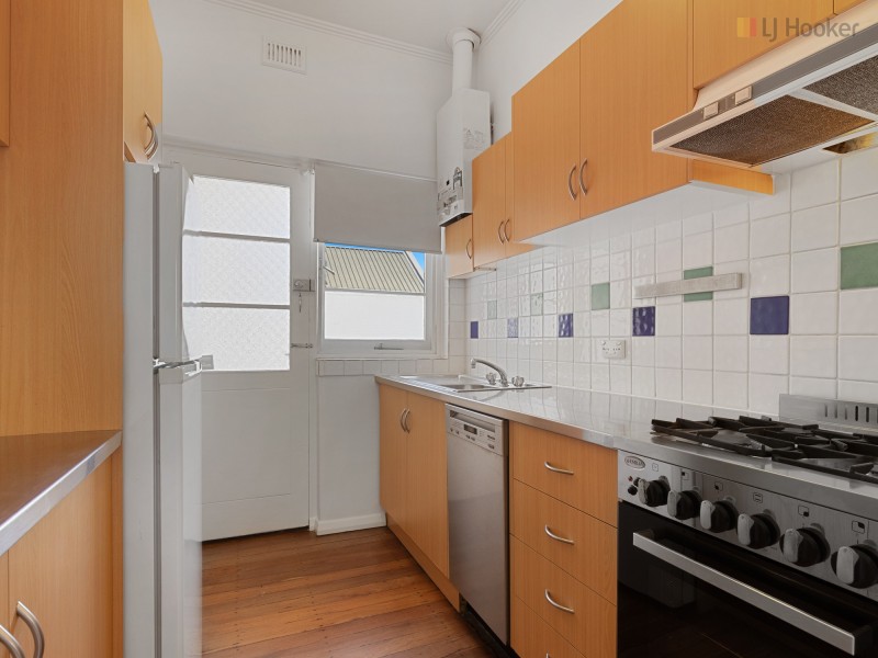 8/31 South Esplanade, Glenelg South SA 5045