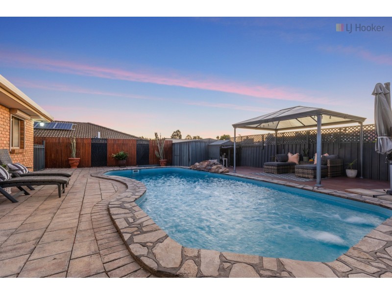 2 Hibiscus Court, Morphett Vale SA 5162