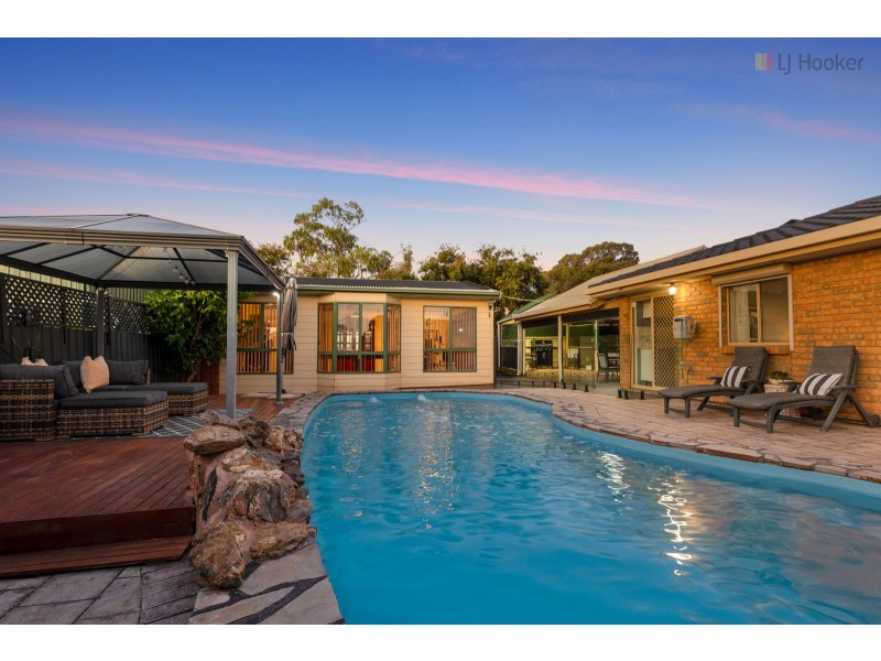 2 Hibiscus Court, Morphett Vale SA 5162