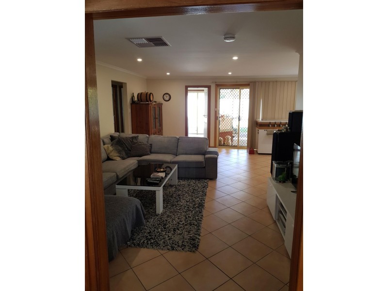 3 Westbury Court, Oakden SA 5086