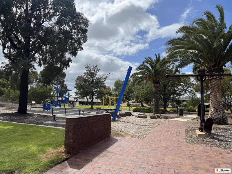 29 Frome Crescent, West Lakes SA 5021