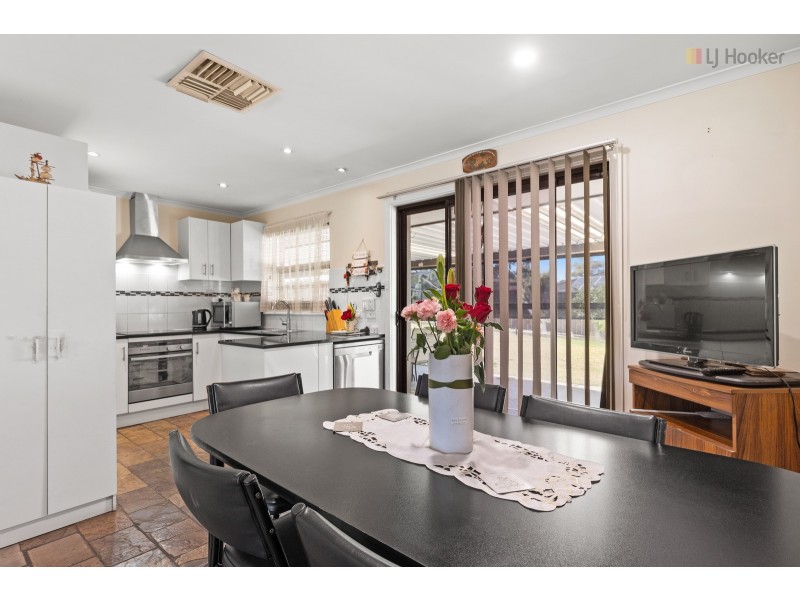 4 Stoneyhill Street, Reynella East SA 5161