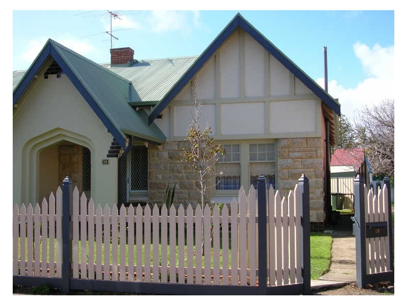 18 Sturt Street, Glenelg North SA 5045