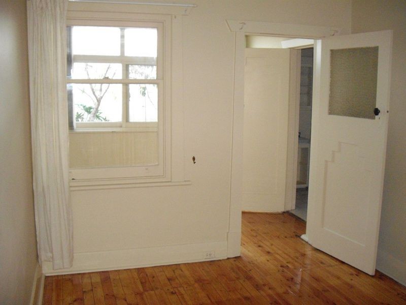 18 Sturt Street, Glenelg North SA 5045