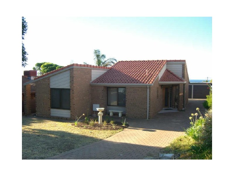 32 Kurnabinna Terrace, Hallett Cove SA 5158