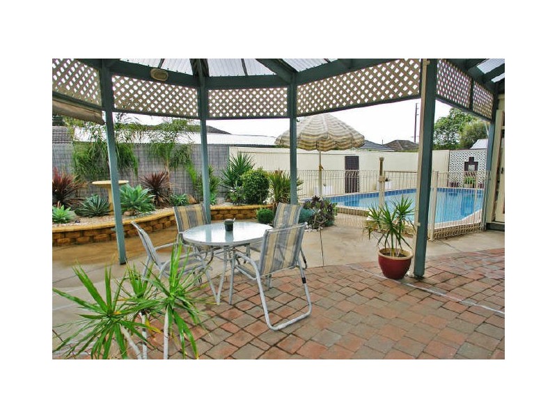 2 Sherwood Drive, Oaklands Park SA 5046