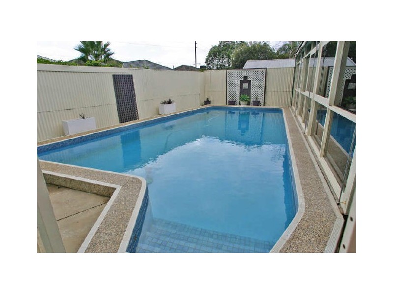 2 Sherwood Drive, Oaklands Park SA 5046