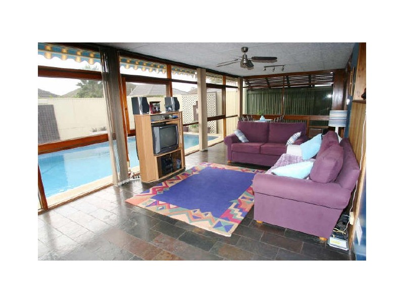 2 Sherwood Drive, Oaklands Park SA 5046