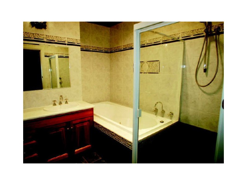 4 St Peters Street, Glenelg East SA 5045