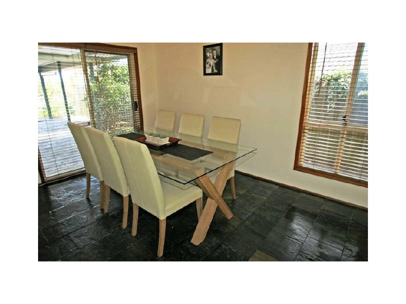 8 Esther Drive, Woodcroft SA 5162