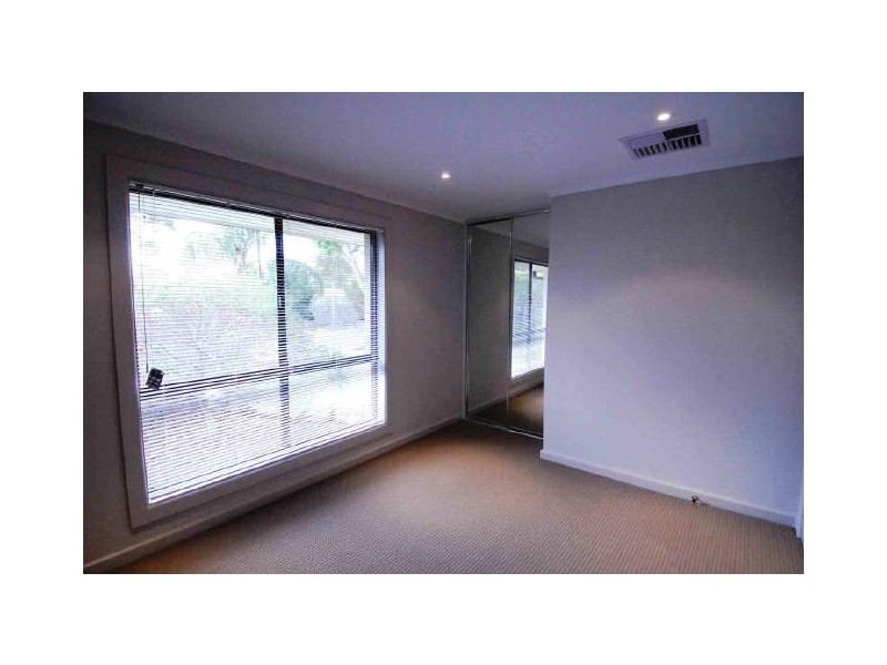 12 James Road, Happy Valley SA 5159