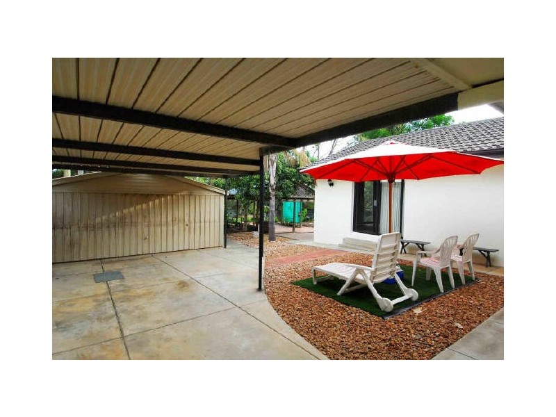 12 James Road, Happy Valley SA 5159
