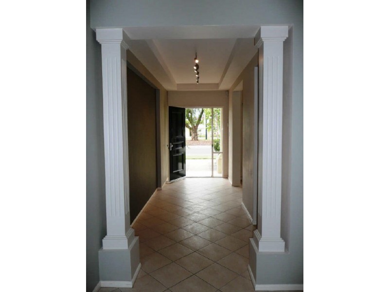 5 The Avenue, Mawson Lakes SA 5095