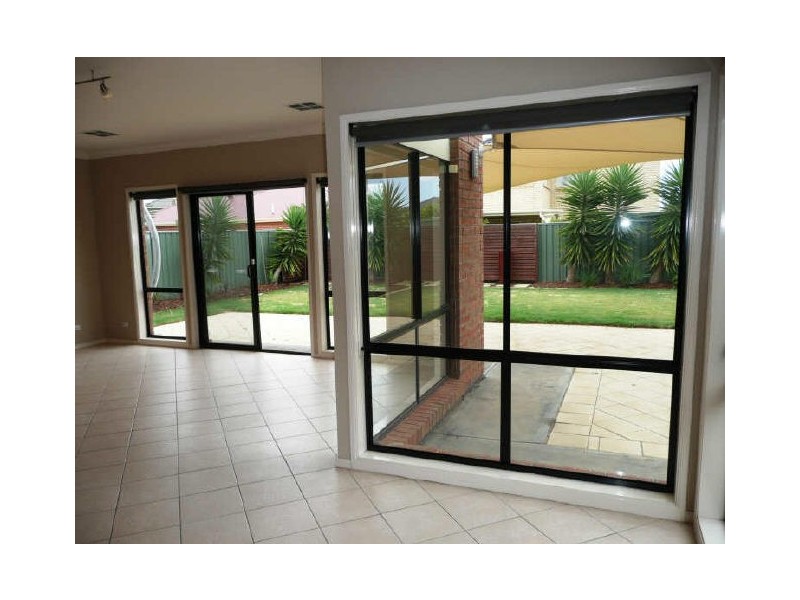 5 The Avenue, Mawson Lakes SA 5095