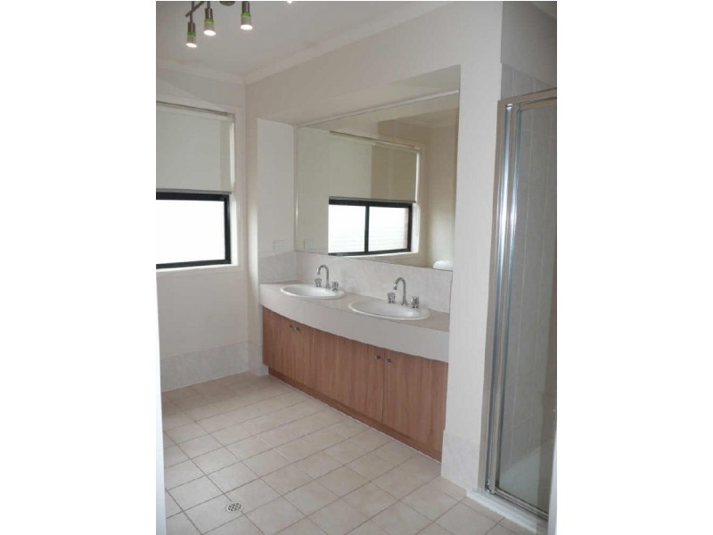 5 The Avenue, Mawson Lakes SA 5095