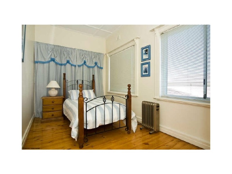 6/8 Giles Avenue, Glenelg SA 5045