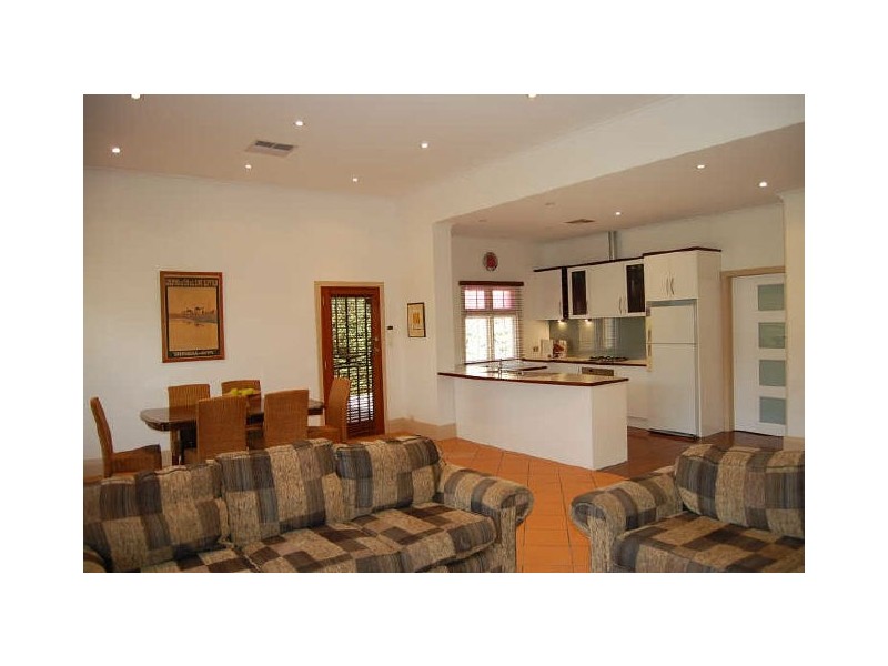 32 Sturt Street, Glenelg North SA 5045