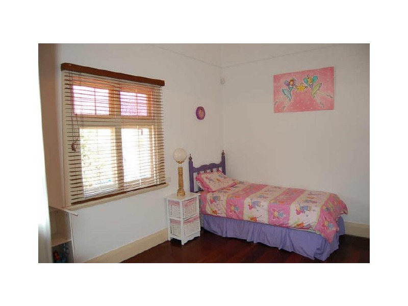 32 Sturt Street, Glenelg North SA 5045