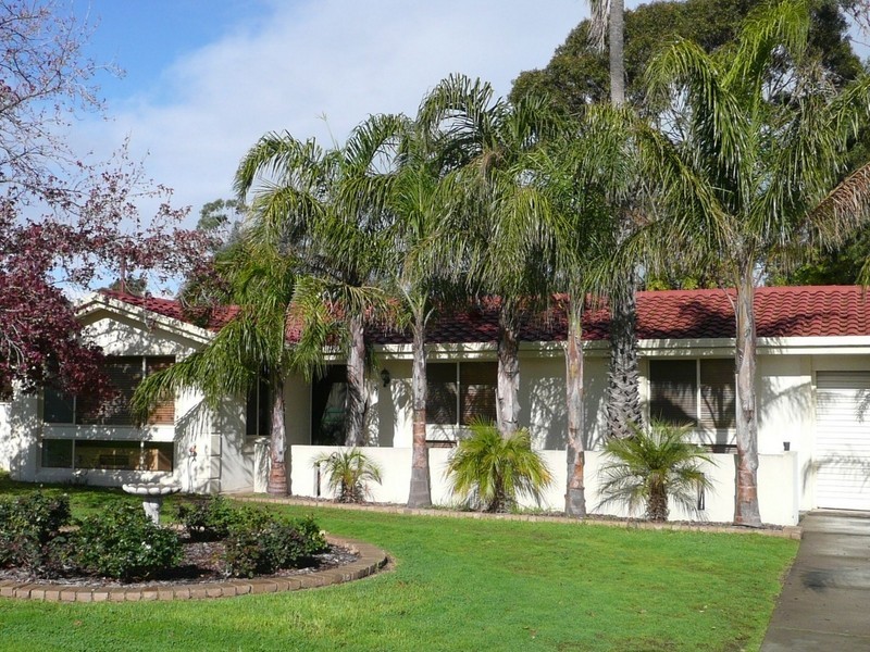 8 Alice Crescent, Morphett Vale SA 5162