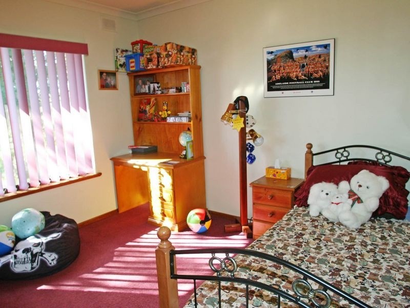 1 Adare Walk, Bellevue Heights SA 5050