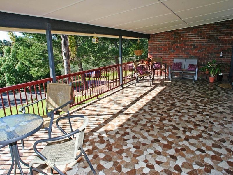 1 Adare Walk, Bellevue Heights SA 5050