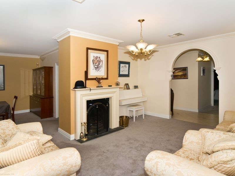 7 Ironbark Avenue, Flagstaff Hill SA 5159