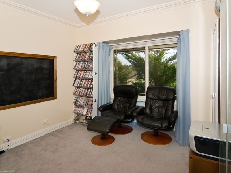 7 Ironbark Avenue, Flagstaff Hill SA 5159