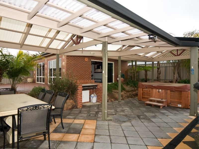 7 Ironbark Avenue, Flagstaff Hill SA 5159