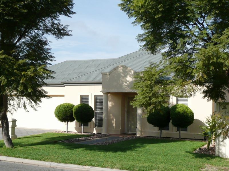 2 Orana Avenue, Glenelg North SA 5045