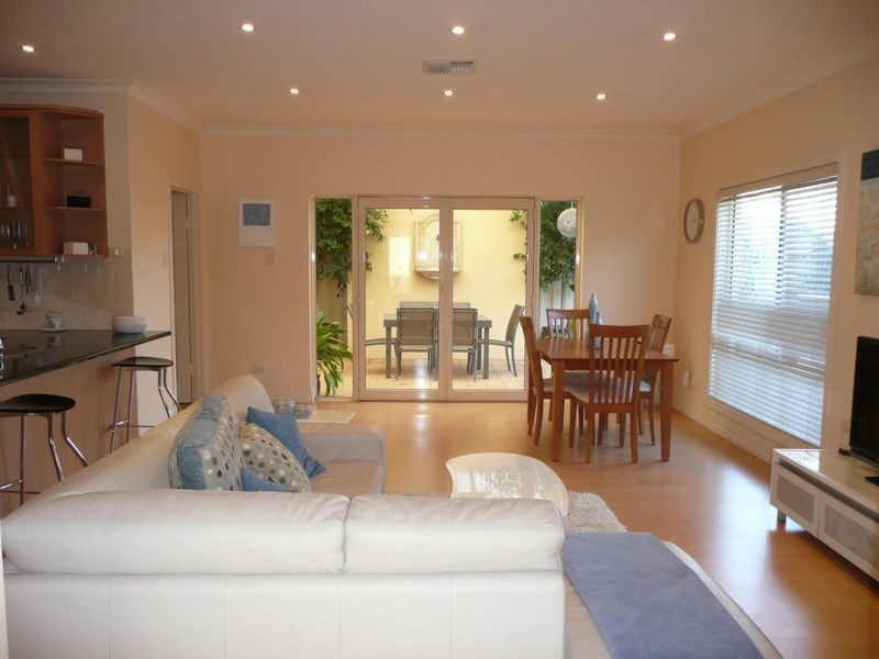 2 Orana Avenue, Glenelg North SA 5045