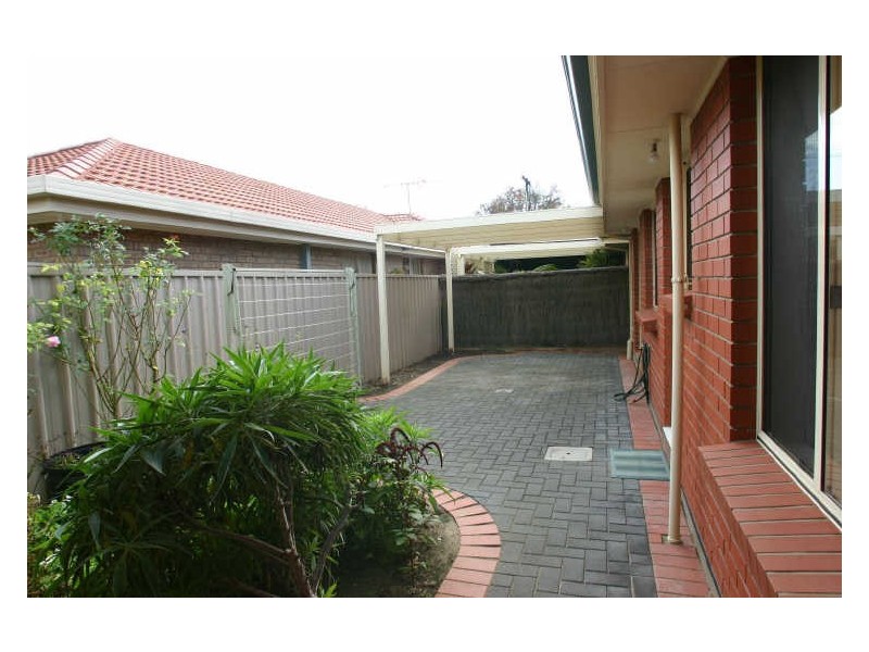 2/15 Dunrobin Road, Hove SA 5048