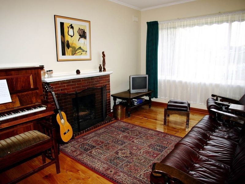 15 Riesling Avenue, Glengowrie SA 5044