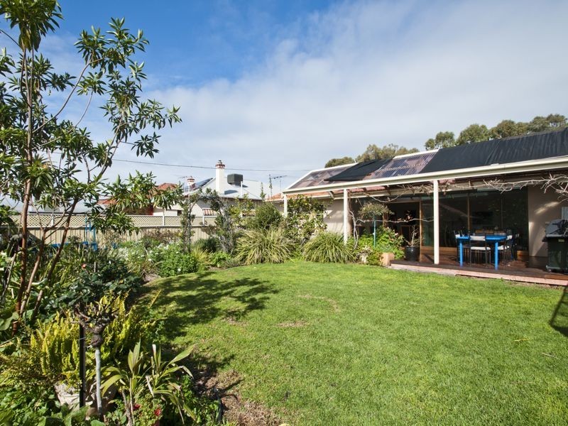 18 Wattle Avenue, Hove SA 5048