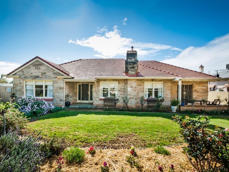 18 Wattle Avenue, Hove SA 5048