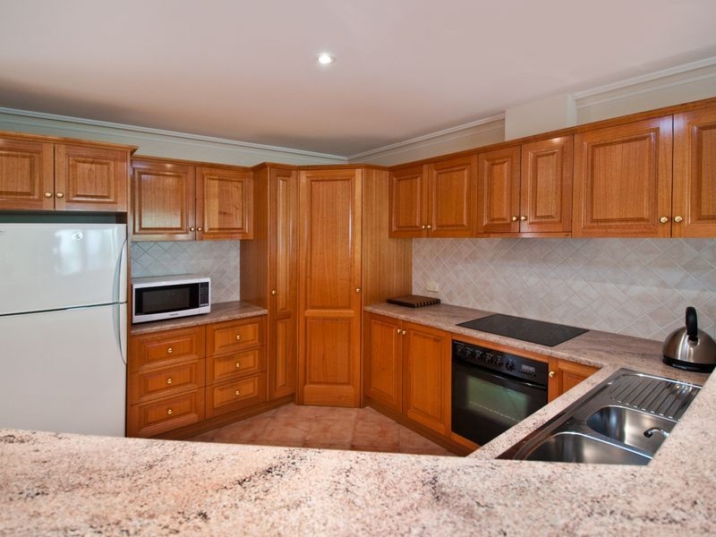 14 Oraston Avenue, Brighton SA 5048