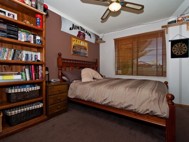 15 Planters Drive, Hallett Cove SA 5158