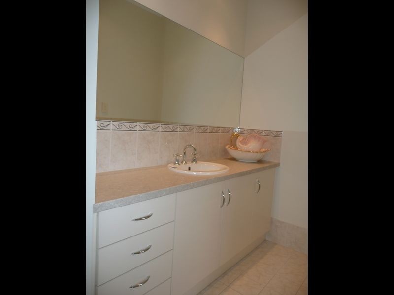 1 James Leal Drive, Underdale SA 5032