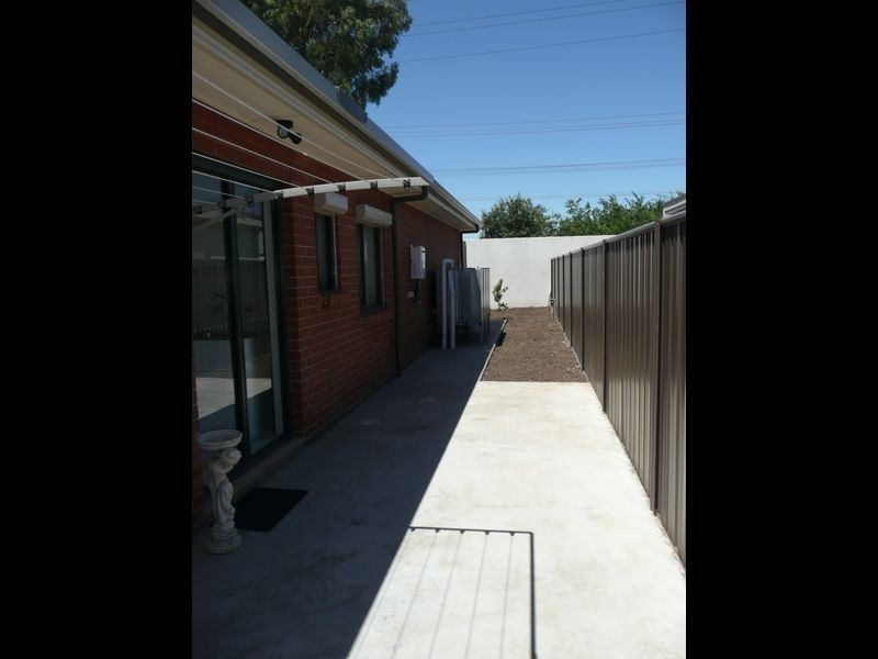 1 James Leal Drive, Underdale SA 5032