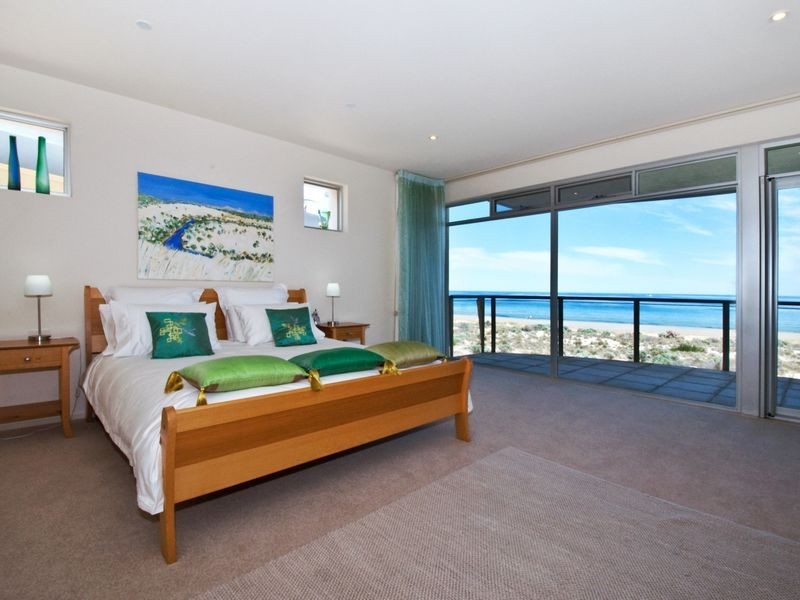 17 Seaview Road, Tennyson SA 5022